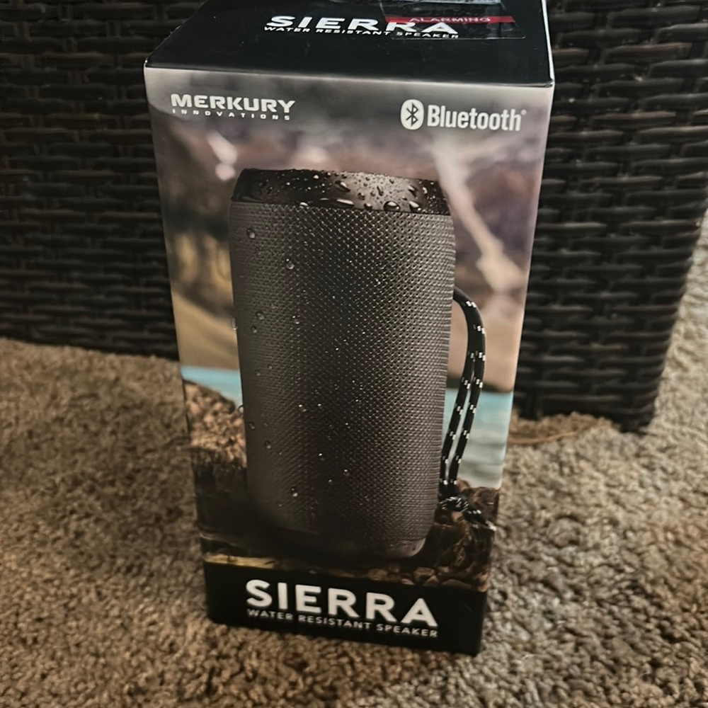 NIB Bluetooth speaker